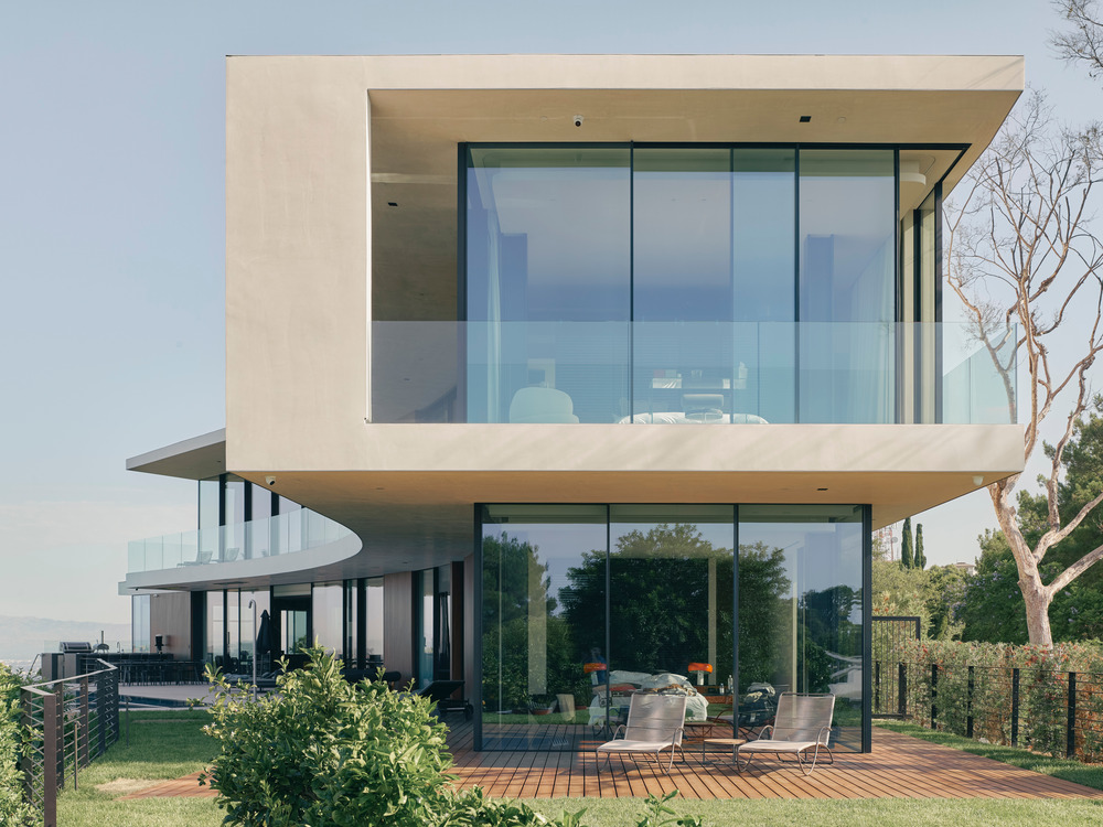 Briarcrest Residence by Heusch Architecture