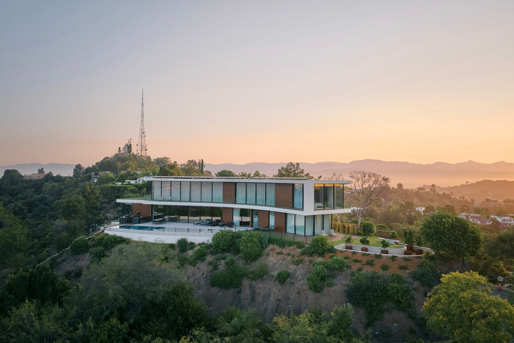 Briarcrest Residence by Heusch Architecture