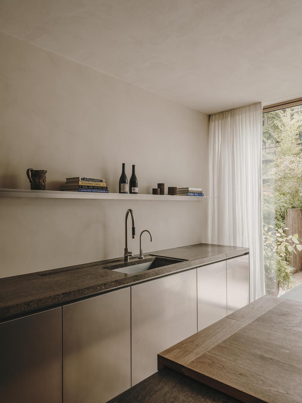 Paris Townhouse by Holzrausch Studio