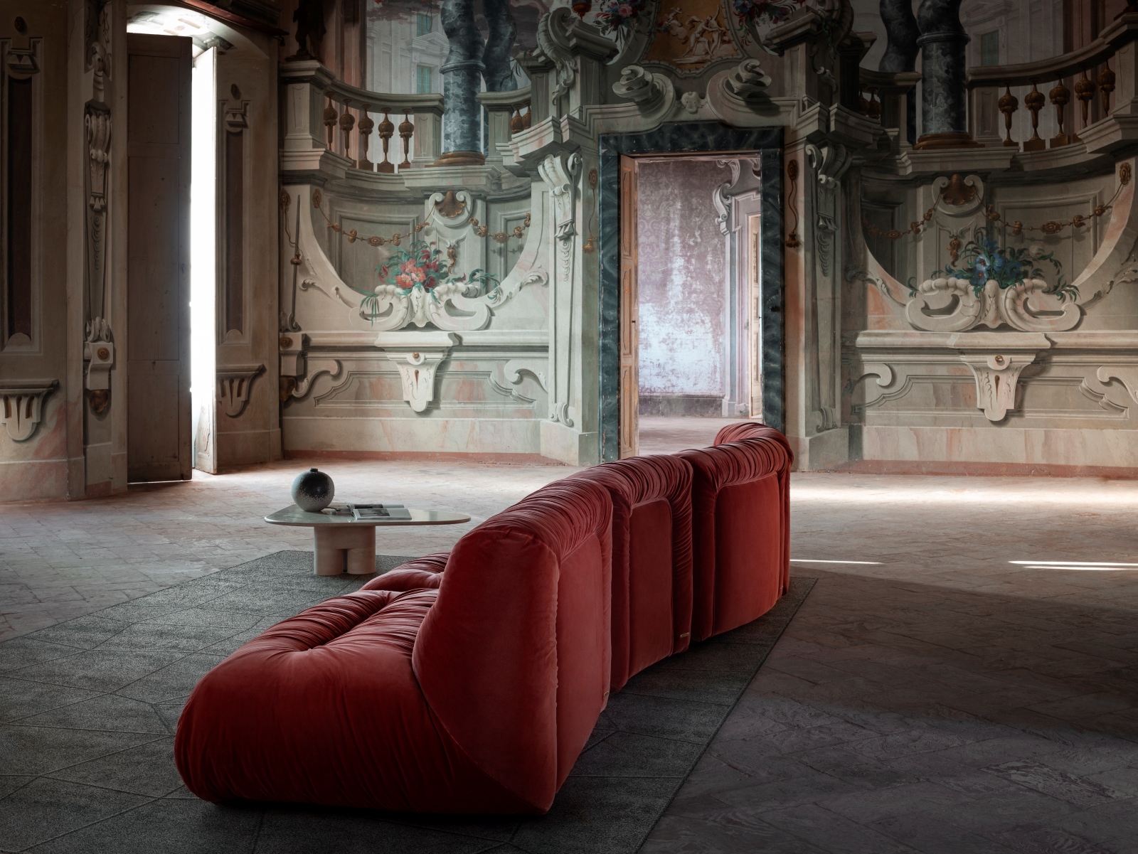 Ghidini1961 MAMBO sofa with rug photo: Fabrizio Bergamo, styling Candida Zanelli