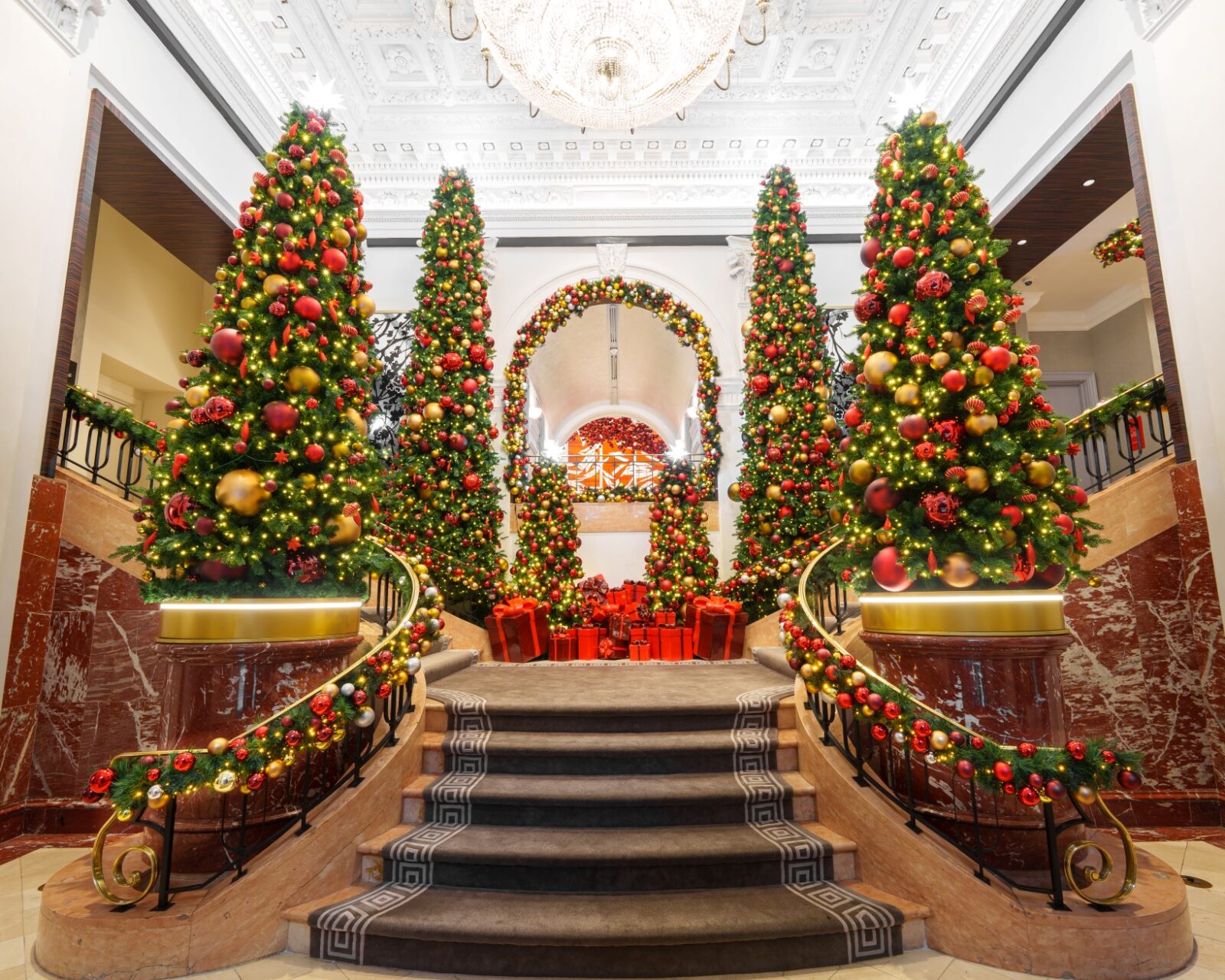 Lobby Decor Peninsula New York