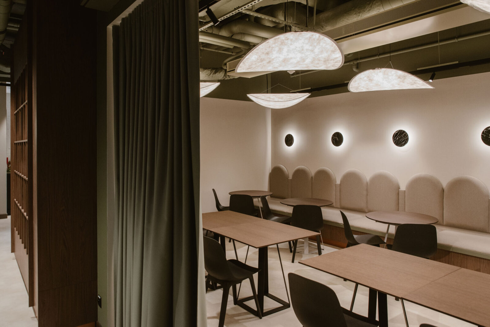 Olive green dominate the space