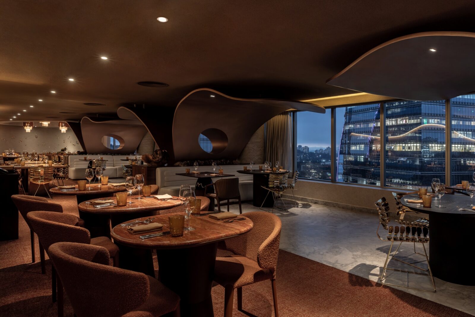 W hotel restorant, credit, Maíra Acayaba