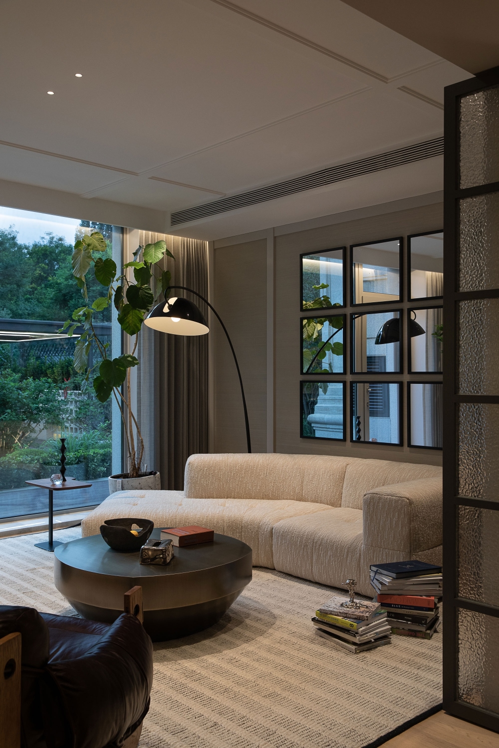 A Nature-Inspired Fashion Home