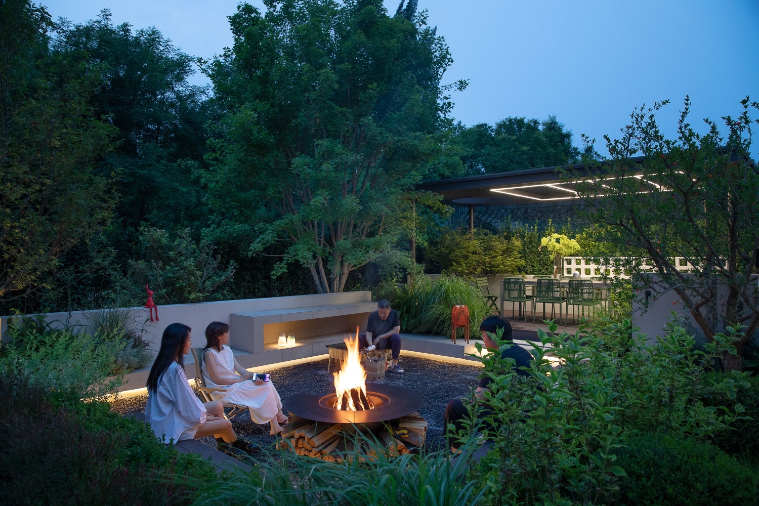 A Nature-Inspired Fashion Home Prize Winner in Interior Design - Residential