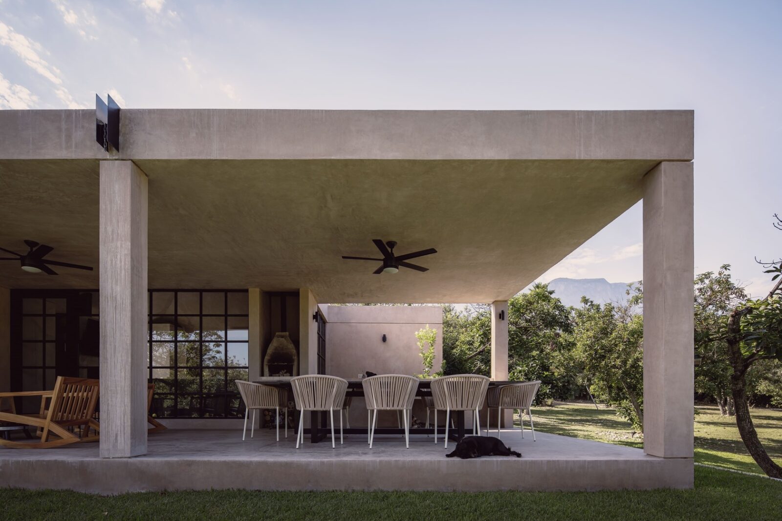 El Aguacate vacation house by Práctica Arquitectura