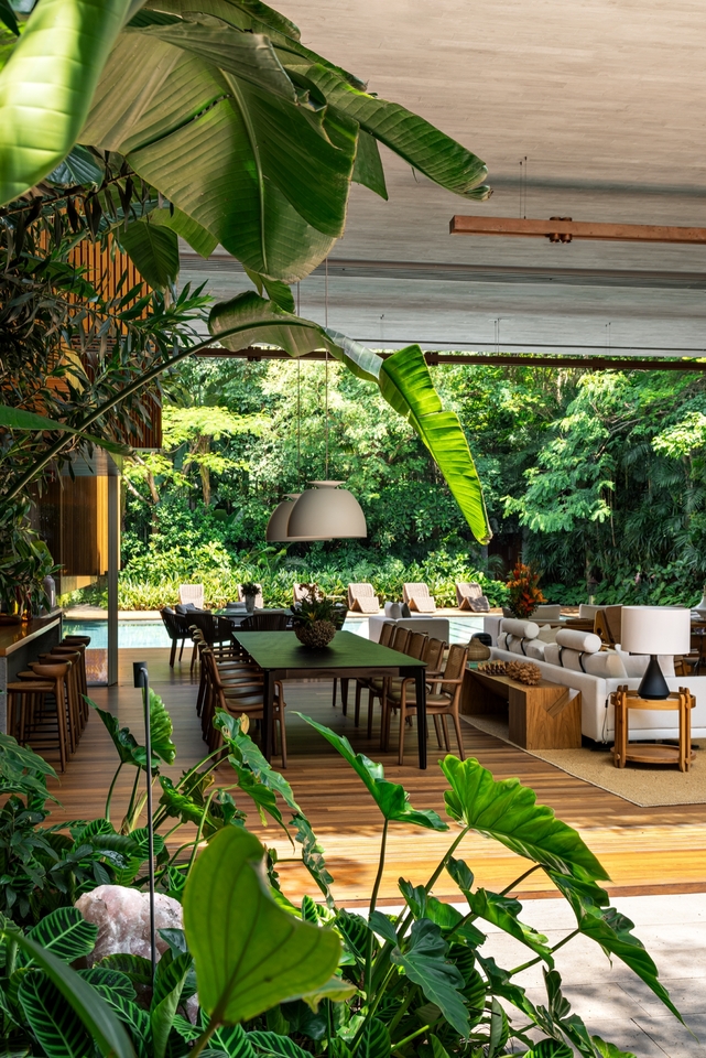 Ibsen House by Rodrigo Oliveira Paisagismo