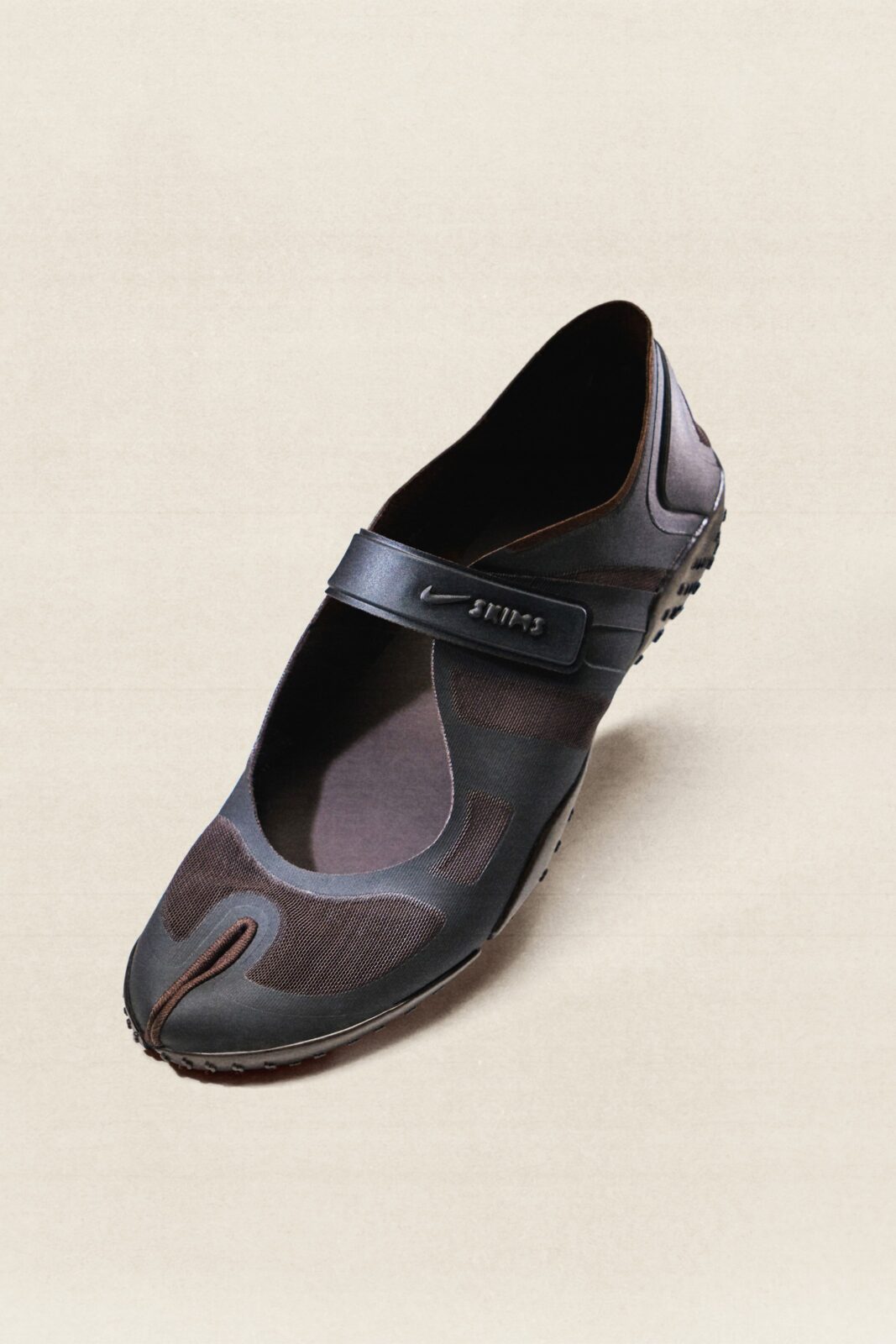 NikeSKIMS Steps Into Footwear for the First Time with NikeSKIMS Rift