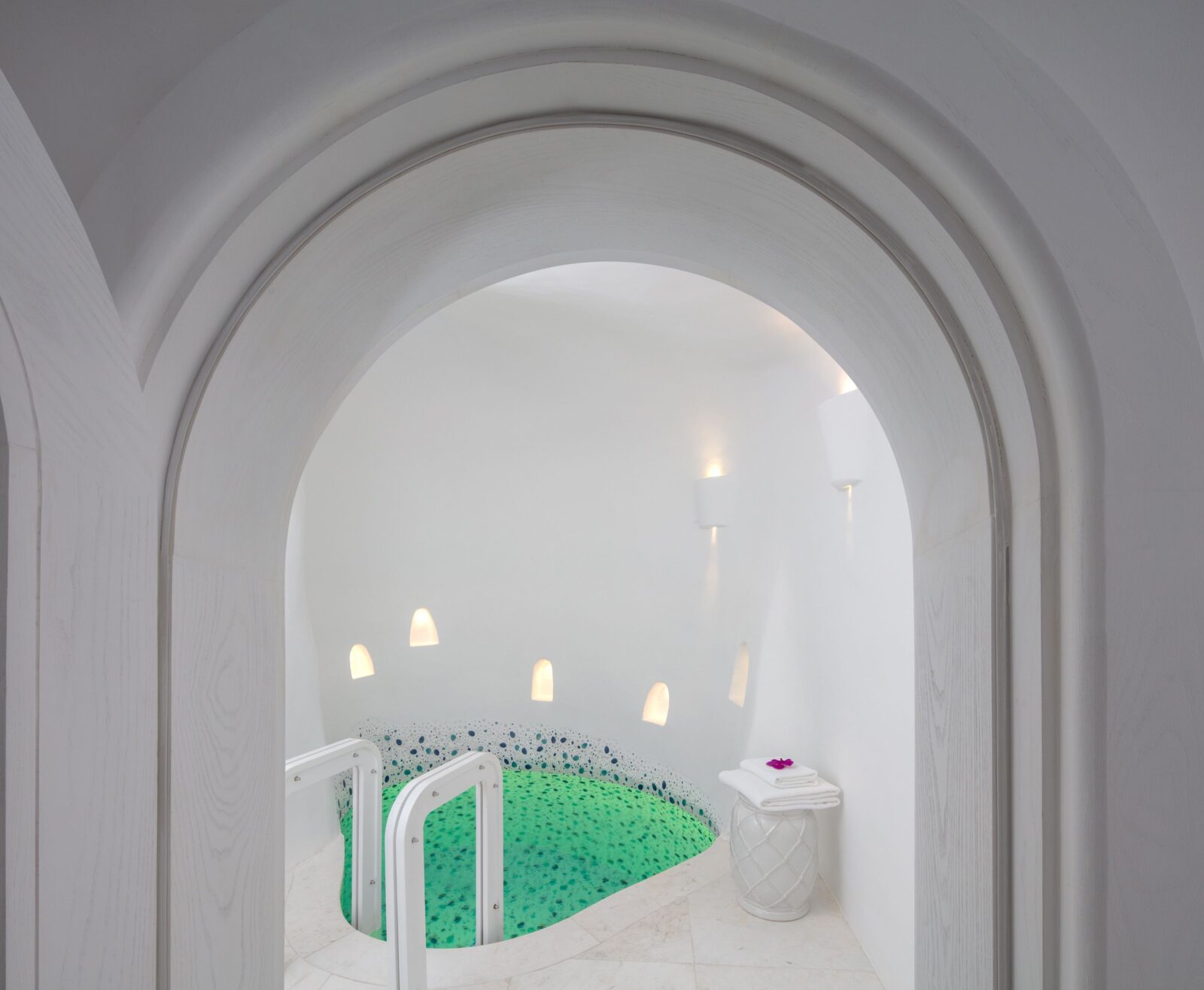 Anantara Santorini Abu Dhabi Retreat by E11.ae