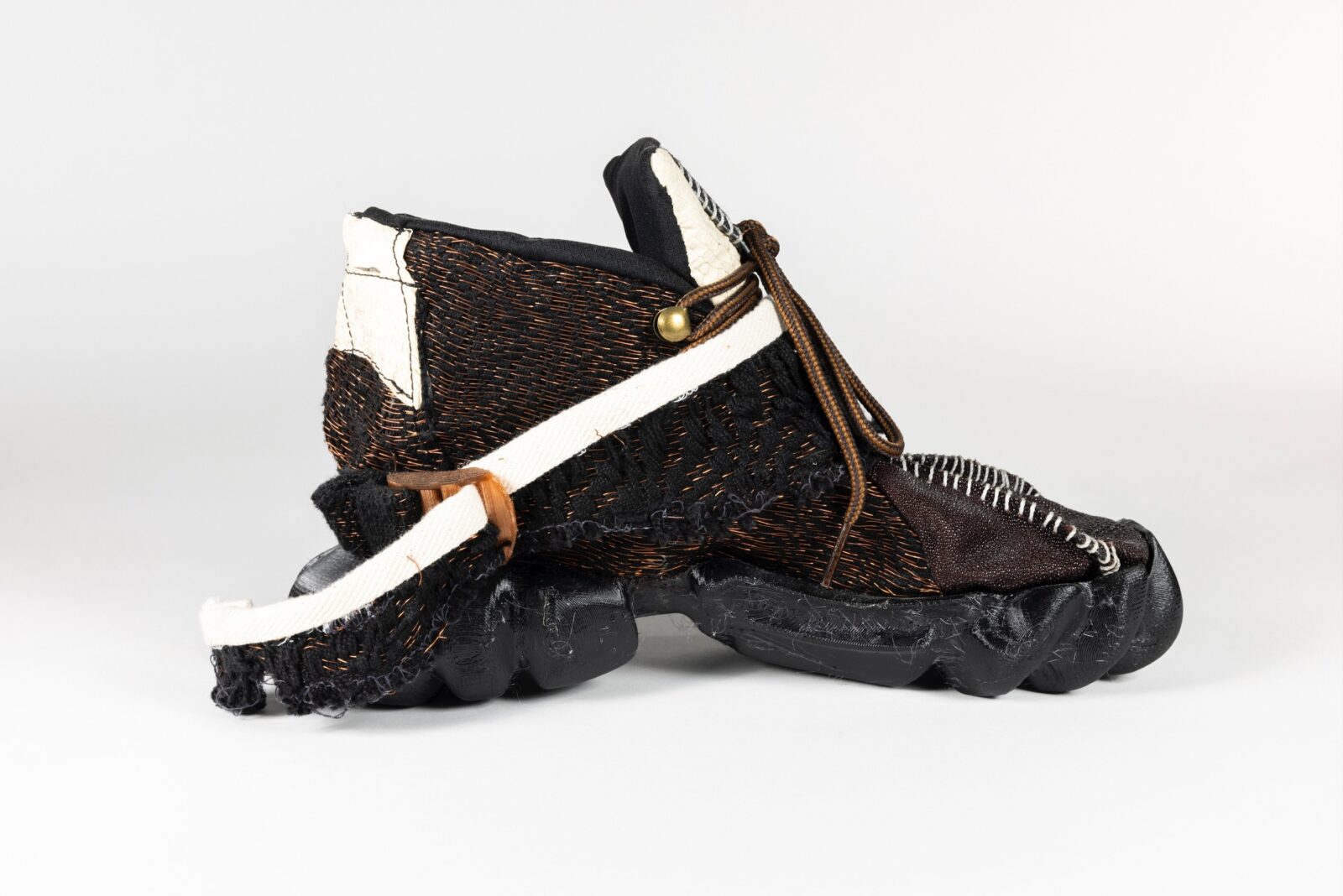 Crysm-VX by Sophia Denison and Drew Kibler