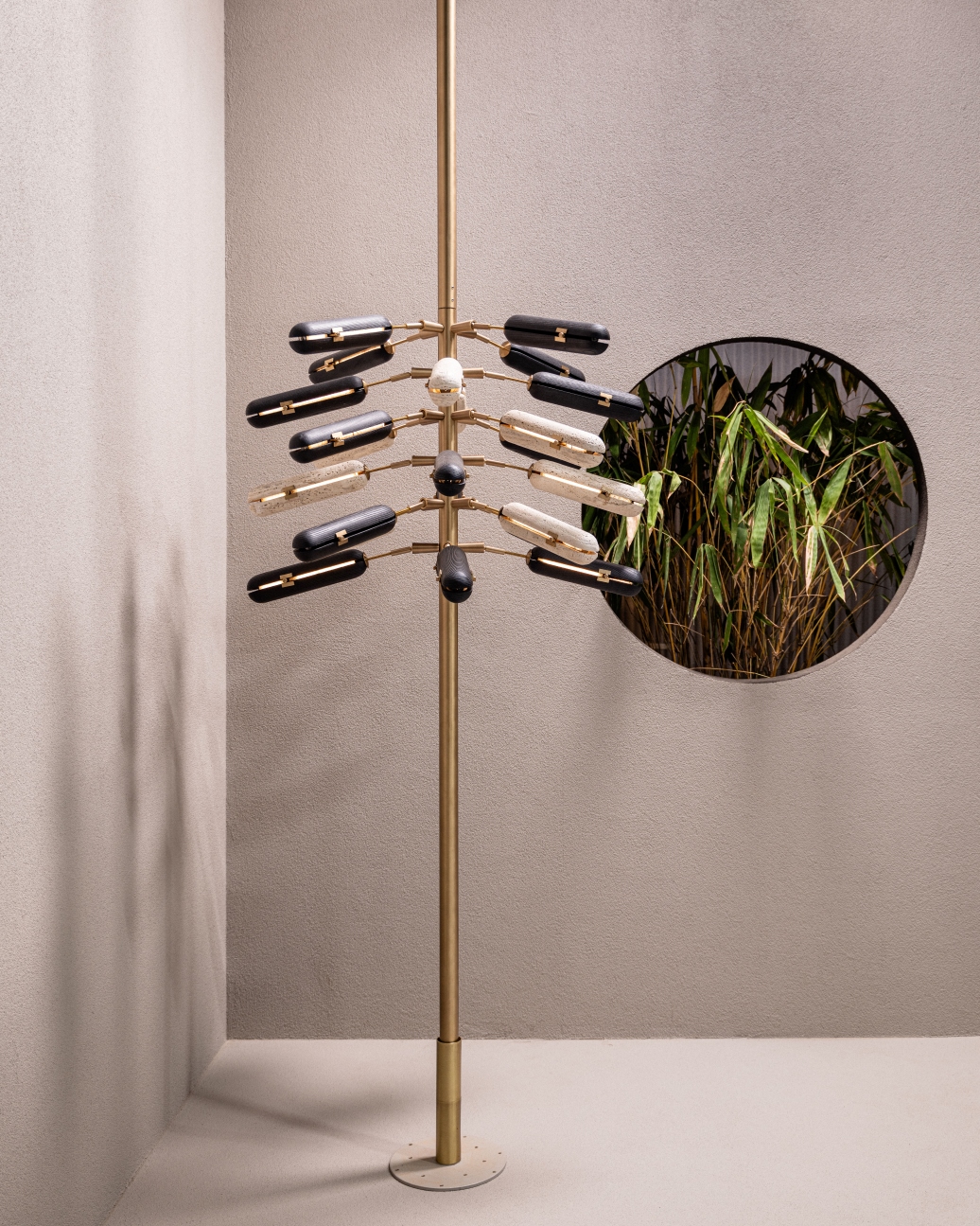 Dark Horse luminaire