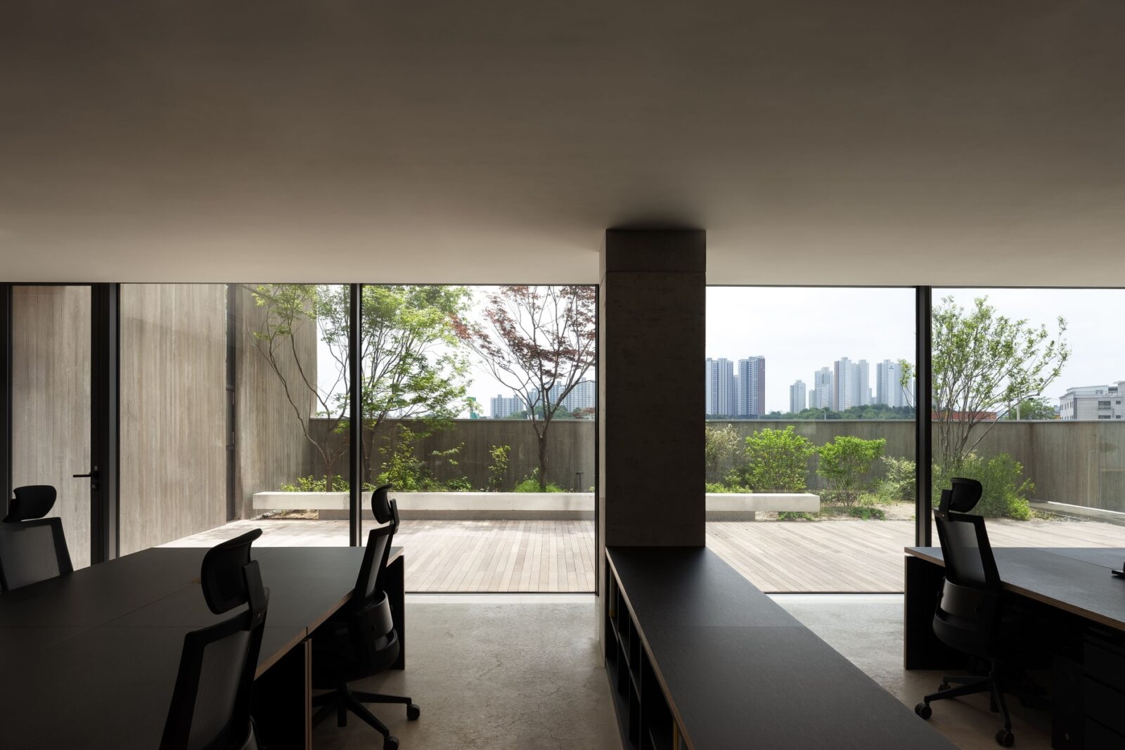 Office space is connected to the outdoors