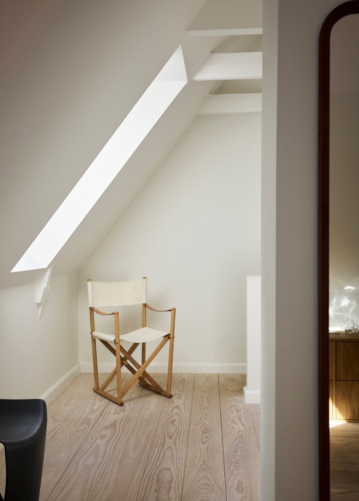 Fredericia Relaunches Mogens Koch's MK16 Folding Chair