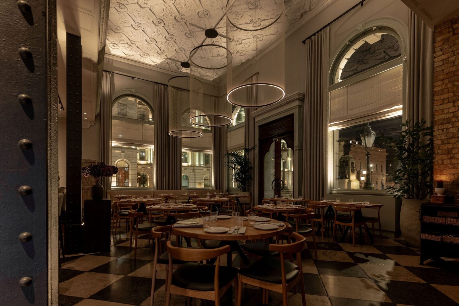 Claro Restaurant - London by Antumbra Lighting EU Limited