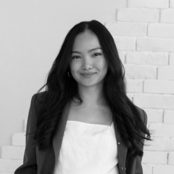 Hannah Grey is a Singapore-based creative specialising in social media management, content creation, and content writing for brands. With a background in both a creative agency and as a freelance professional, she’s worked with clients across diverse industries to enhance their social media presence and elevate brand visuals.