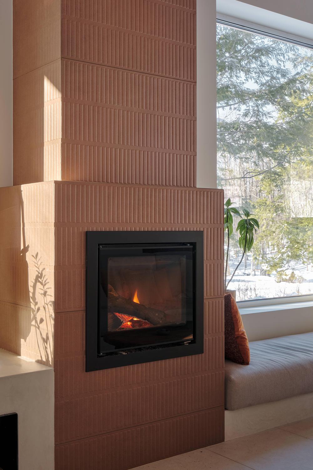 Forest House in Quebec by La Nony FAMILI