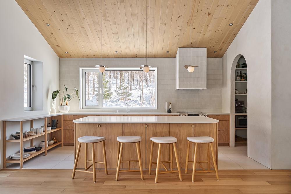 Forest House in Quebec by La Nony FAMILI