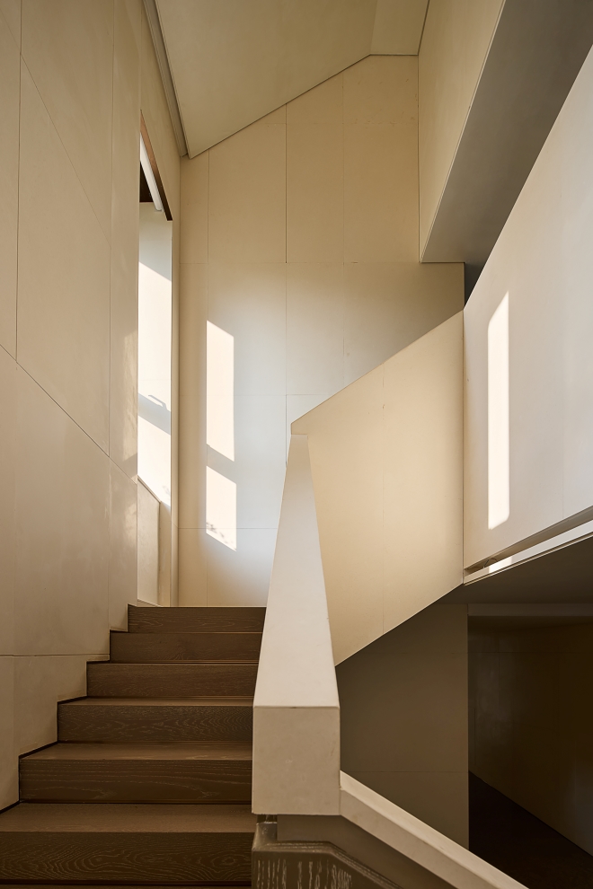 Jiuxi Rose Garden staircase