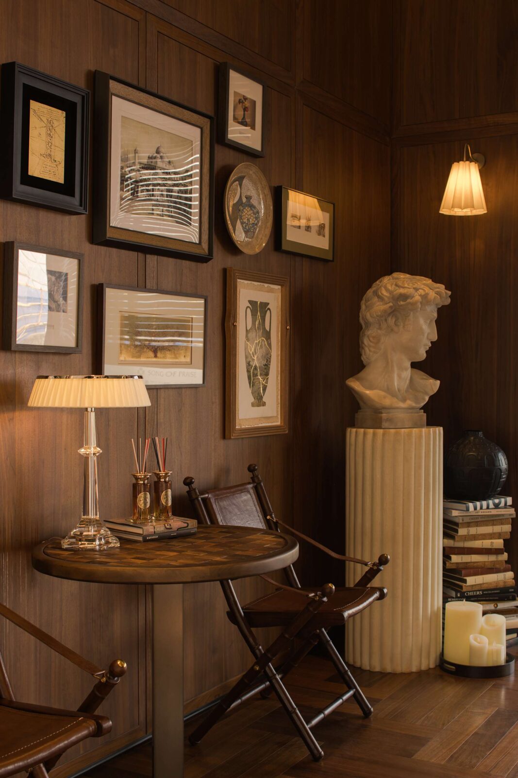 ENJOYDESIGN and Bluemoon Design retail spaces