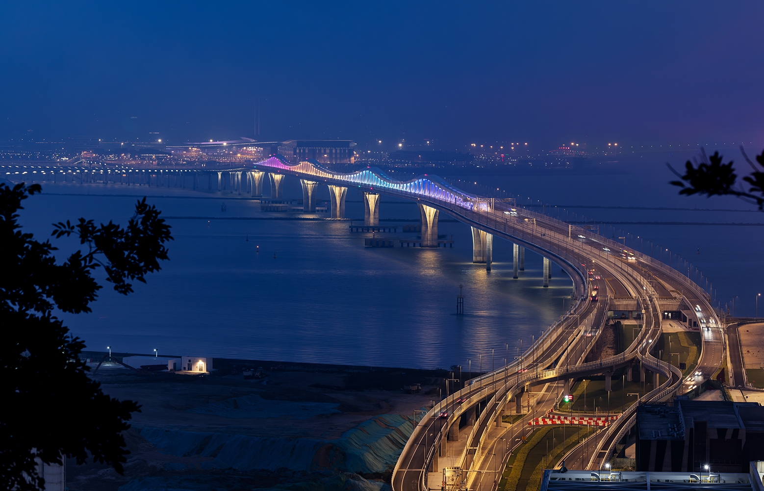 Lighting Design for Macau BridgeLighting Design for Macau Bridge