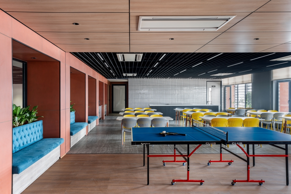 Cafeteria cum recreational room