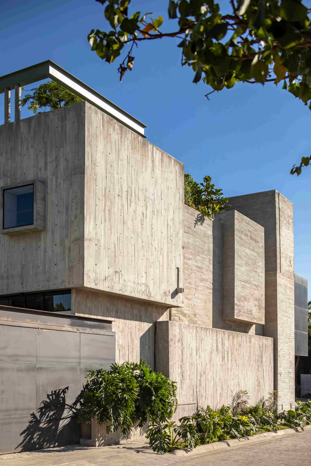 Taller Di Frenna Arquitectos office in Colima, Mexico