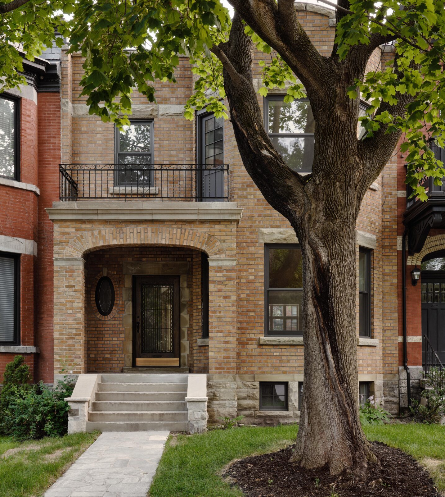 Wood Residence Montreal by Vives St-Laurent