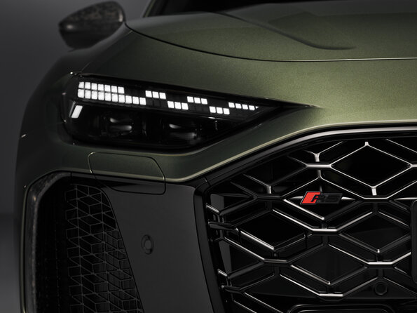 Bedford green metallic, indoor static photo, exterior, detailed front view