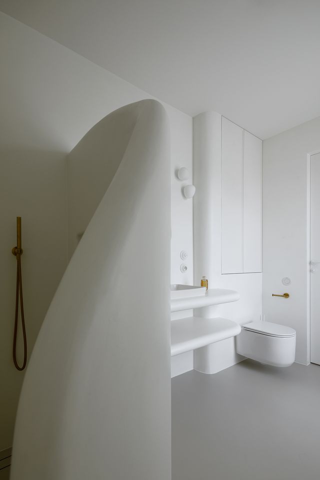 House of Curves by Five Cell