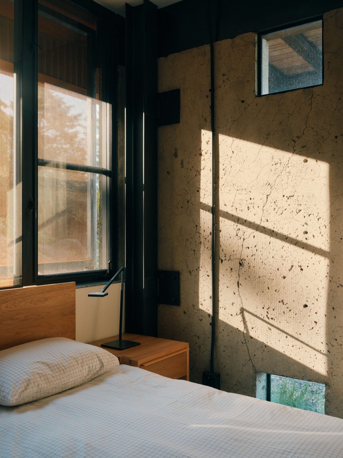 Pine flat by Faulkner architects