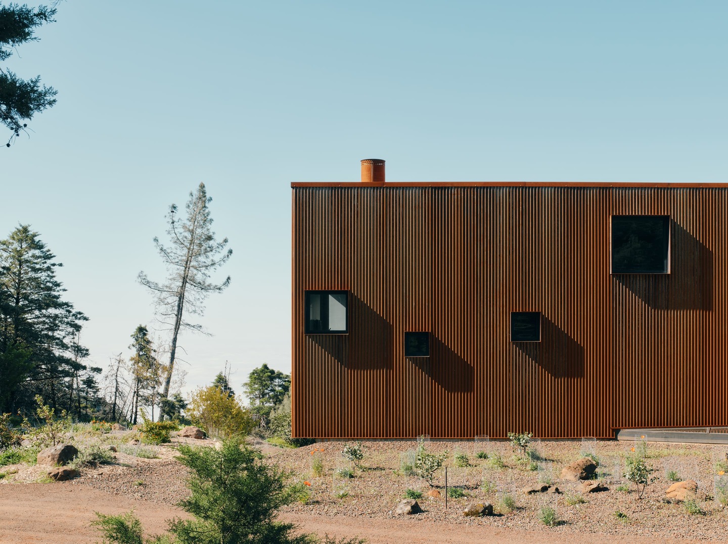 Pine flat by Faulkner architects