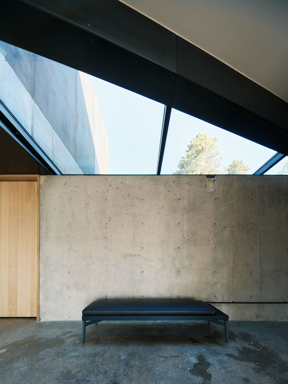 Pine flat by Faulkner architects