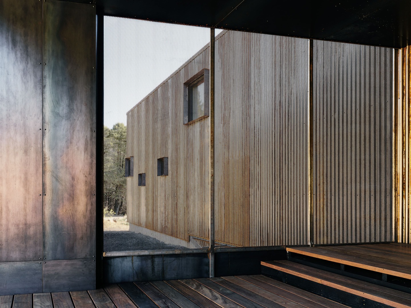 Pine flat by Faulkner architects