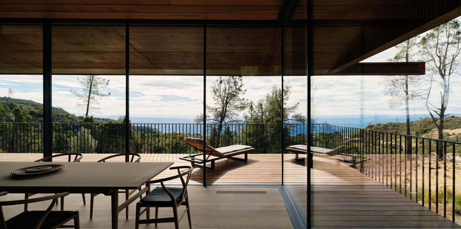 Pine flat by Faulkner architects