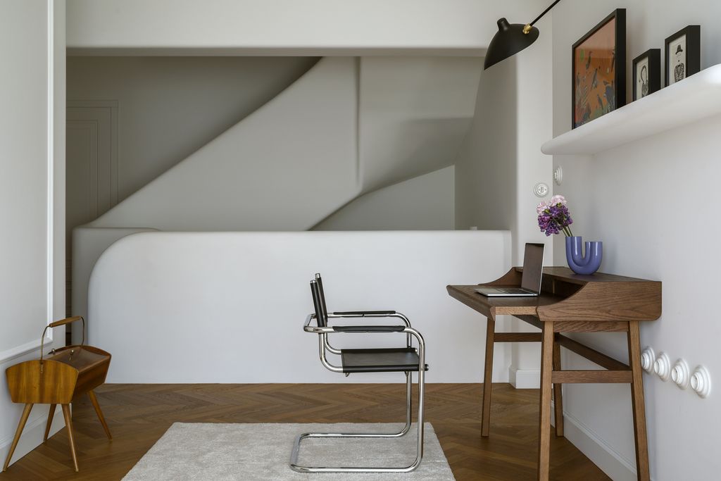 House of Curves by Five Cell