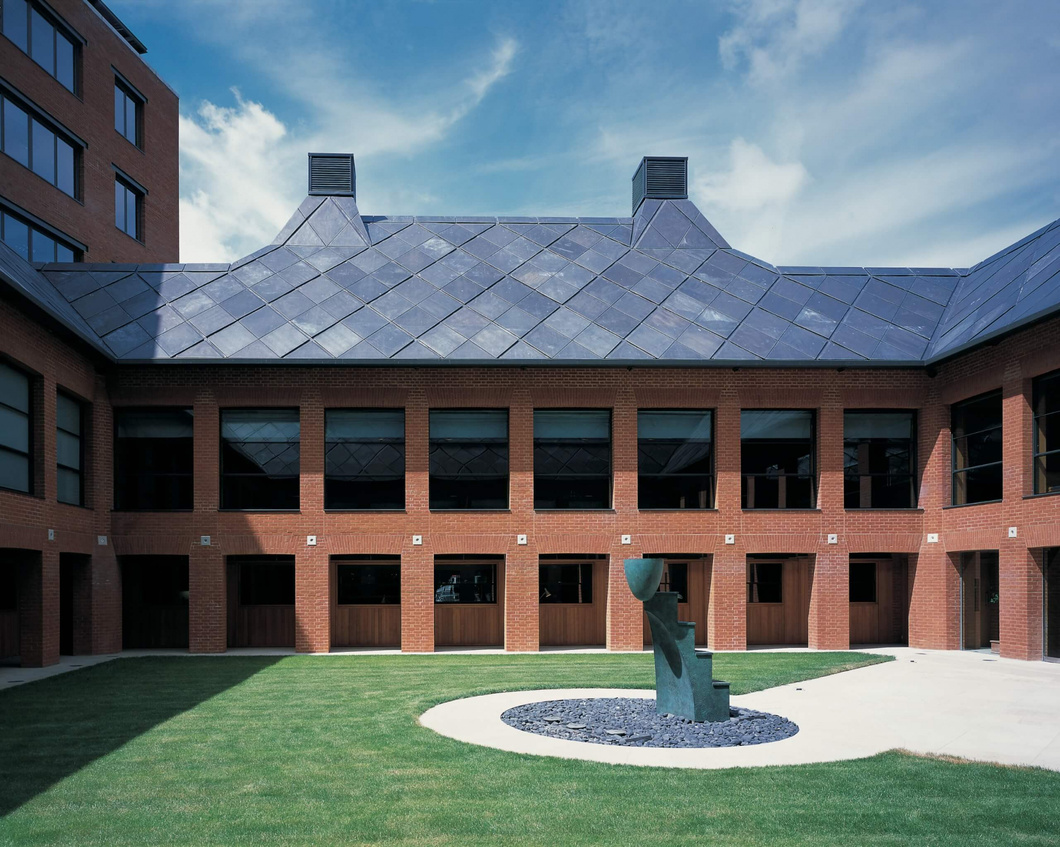 Clerkenwell Design Week Haberdashers Hall courtyard