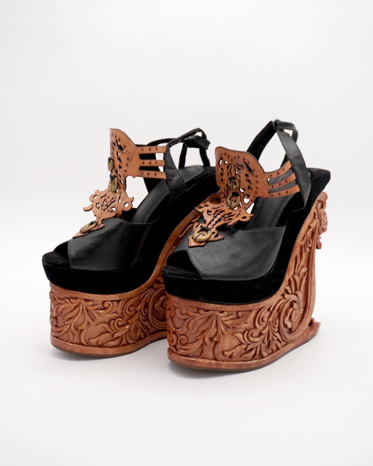 Kaibahan shoe by Joanah Lee Villanueva