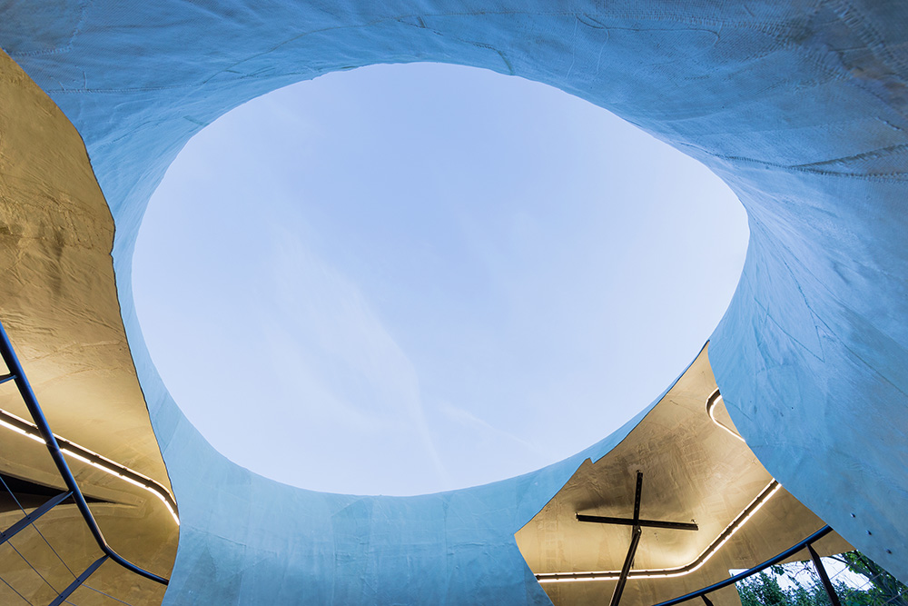 Serpentine Gallery Pavilion by Smiljan Radić Clarke