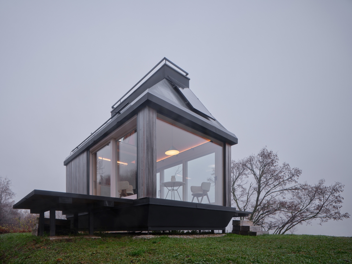 Cabin Devin Glass walls