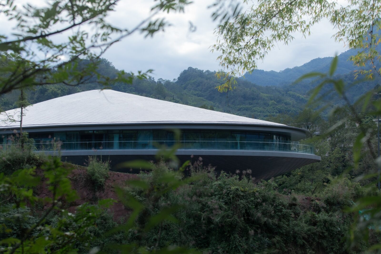 Zhougong Mountain International Conference Center by Big Valley Design