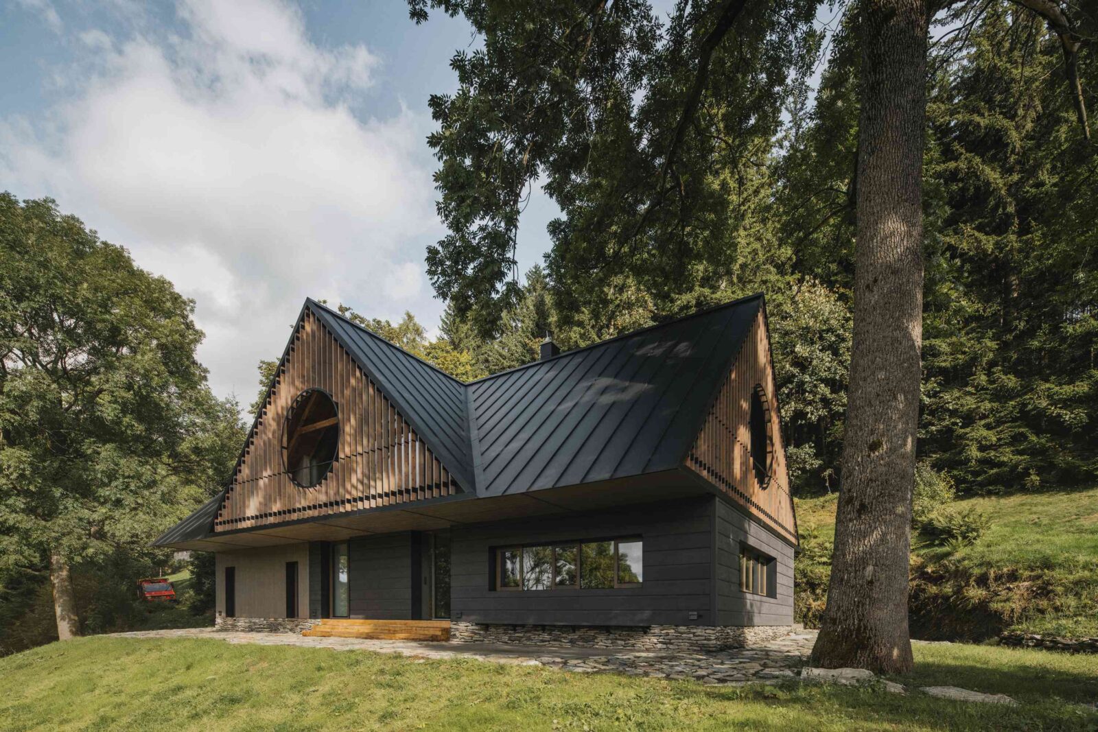 Strážné Cottage by Mimosa Architects