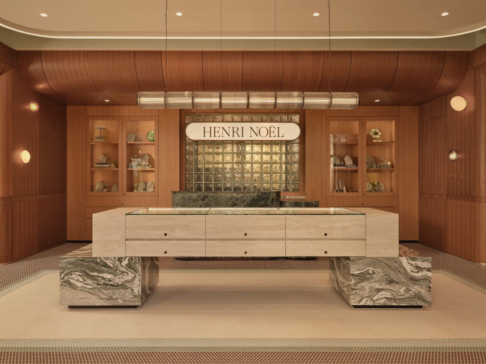 Henri Noël jewellery store by DS Studio