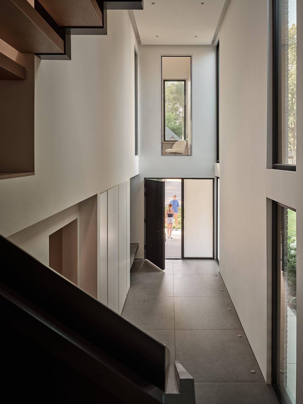 House 117 in Toronto by Izen Architecture Inc. and DS Interiors Inc.