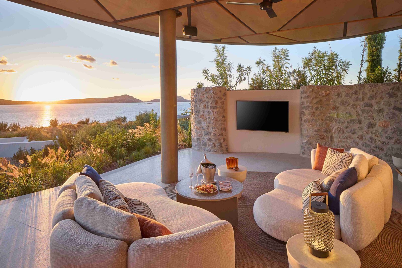Mandarin Oriental Costa Navarino by Coopers Hill Limited, Tombazis & Associates Architects & K-Studio