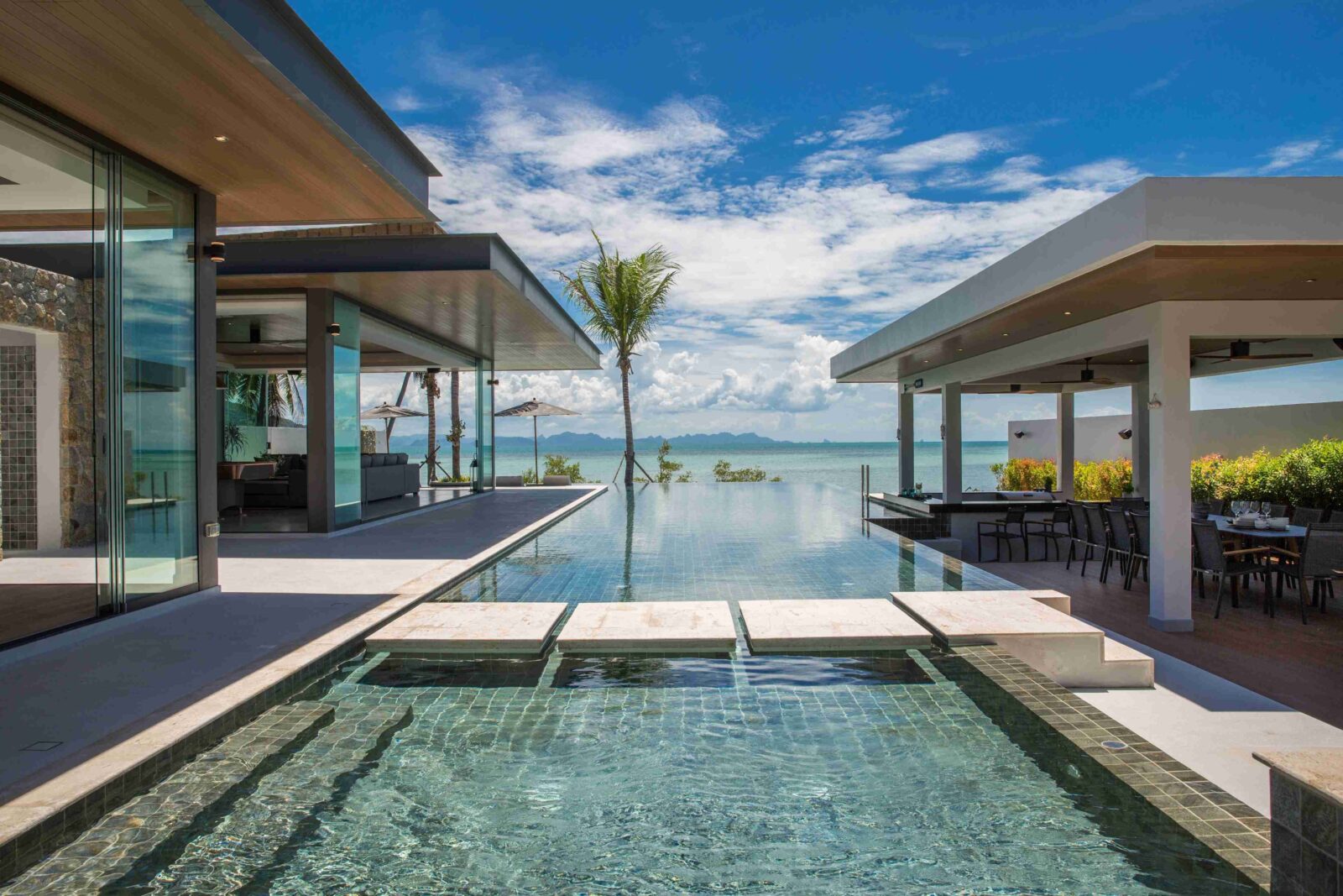 Sea Renity Samui by Fractal - Architecture & Design and Orachat Watcharaopas