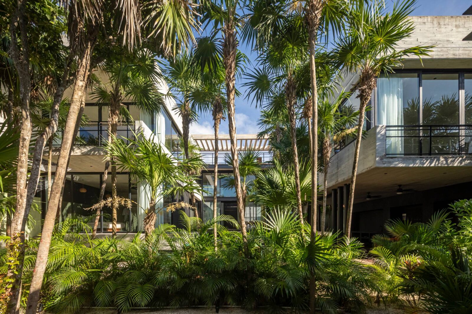 Casa Vihara by Di Frenna Arquitectos