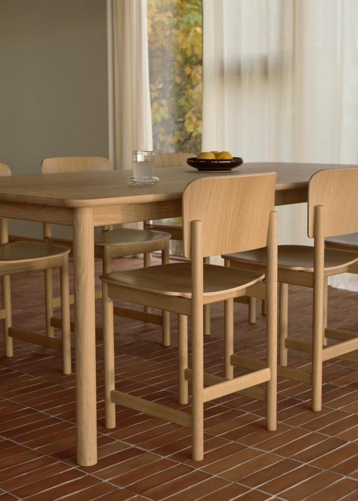 Plan Wood Chair (Model 3422 - Lacquered Oak) by Barber Osgerby