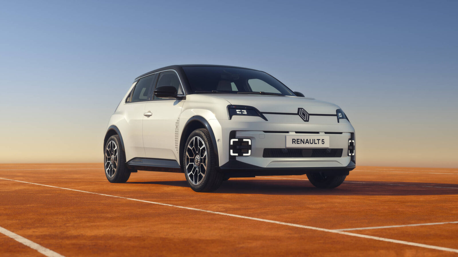 Renault 4 Roland-Garros E-Tech electric Show-car