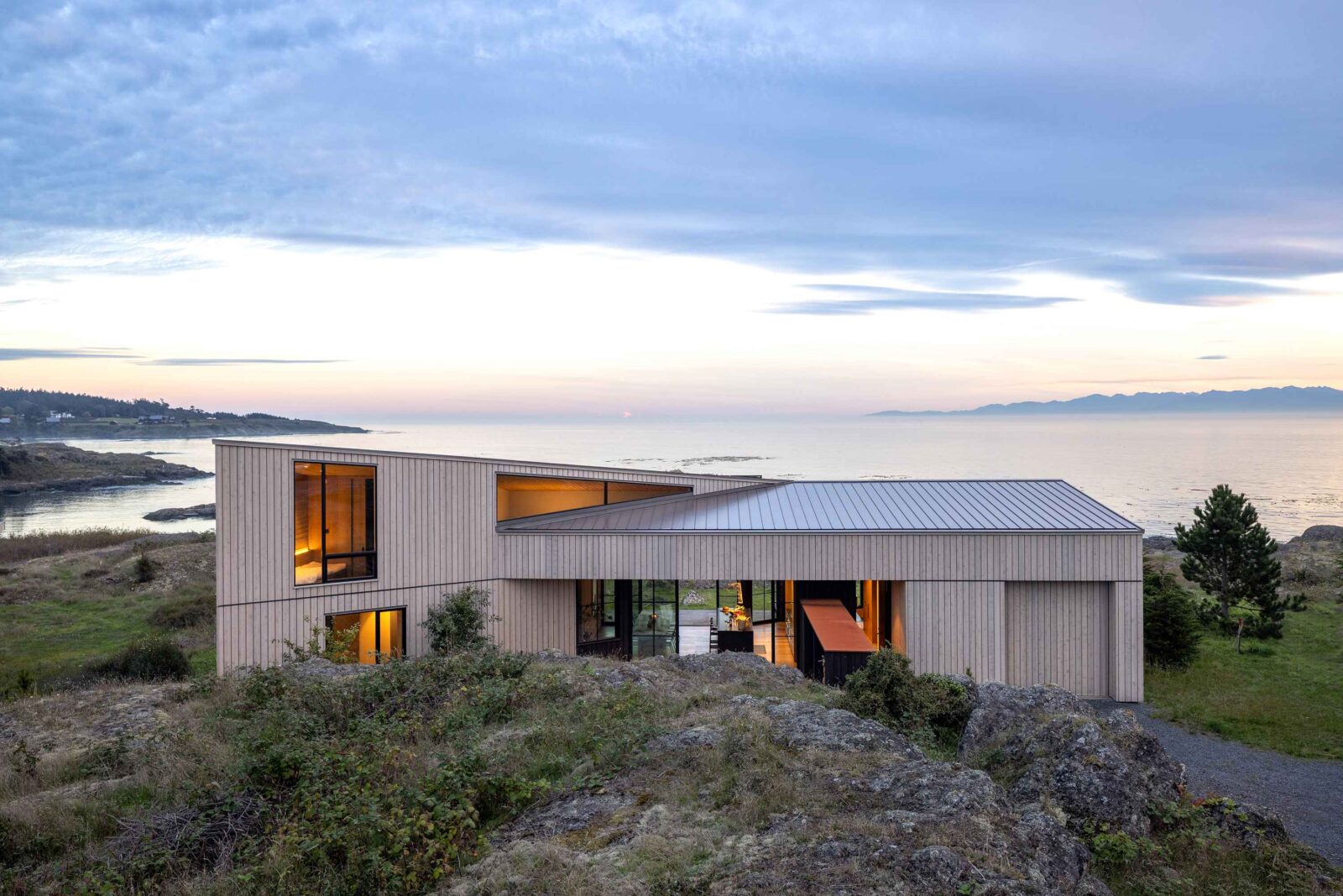 House in San Juan Island by Heliotrope
