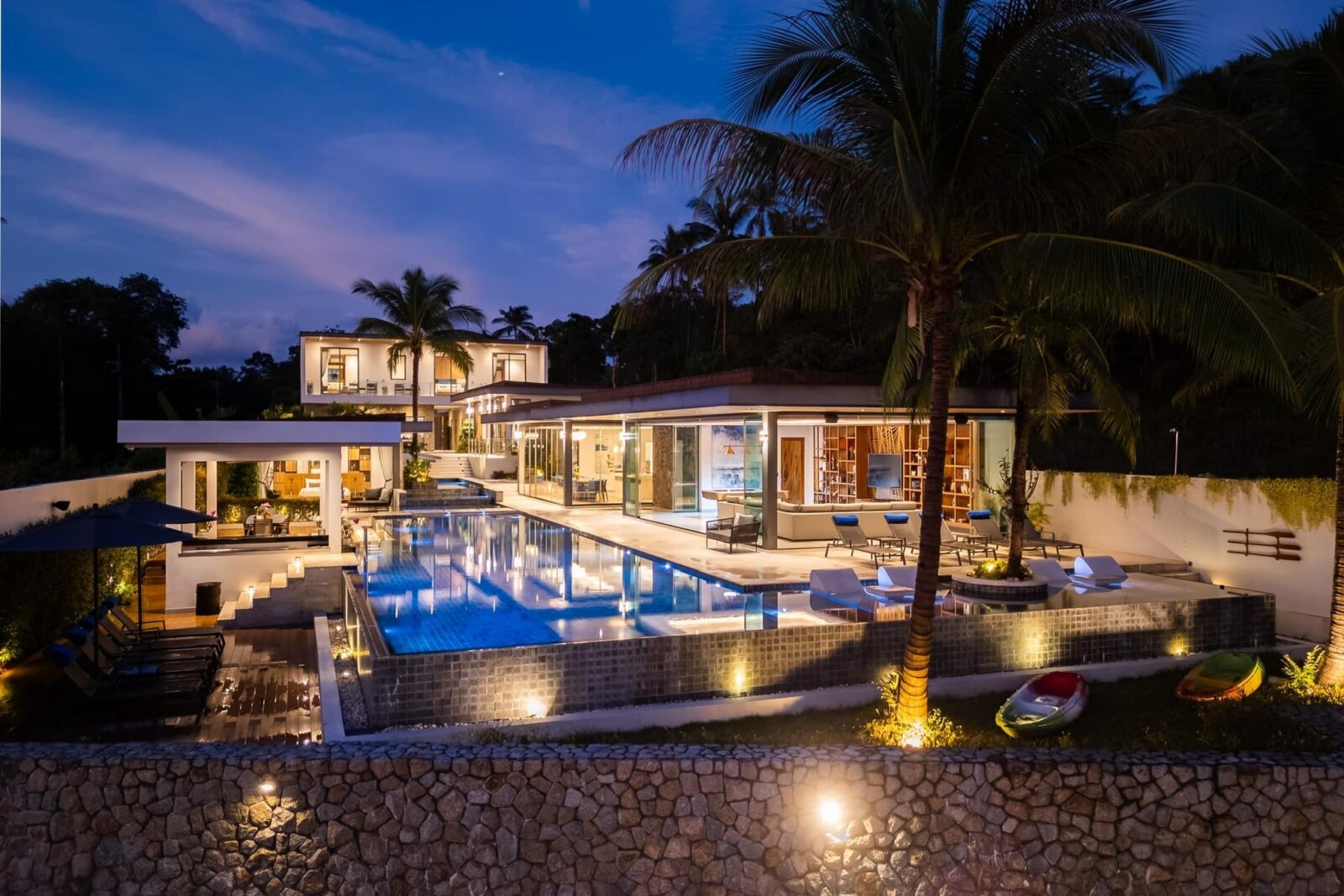 Sea Renity Samui by Fractal - Architecture & Design and Orachat Watcharaopas